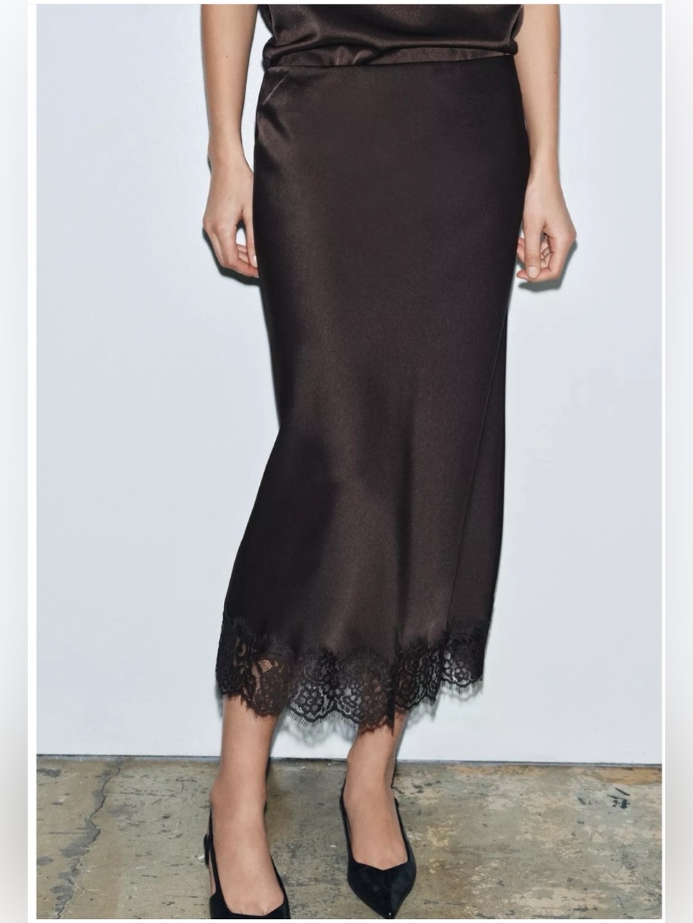 Zara Satin Effect Lace Skirt Black Size Small Slip Midi Skirt Fall Casual Chic